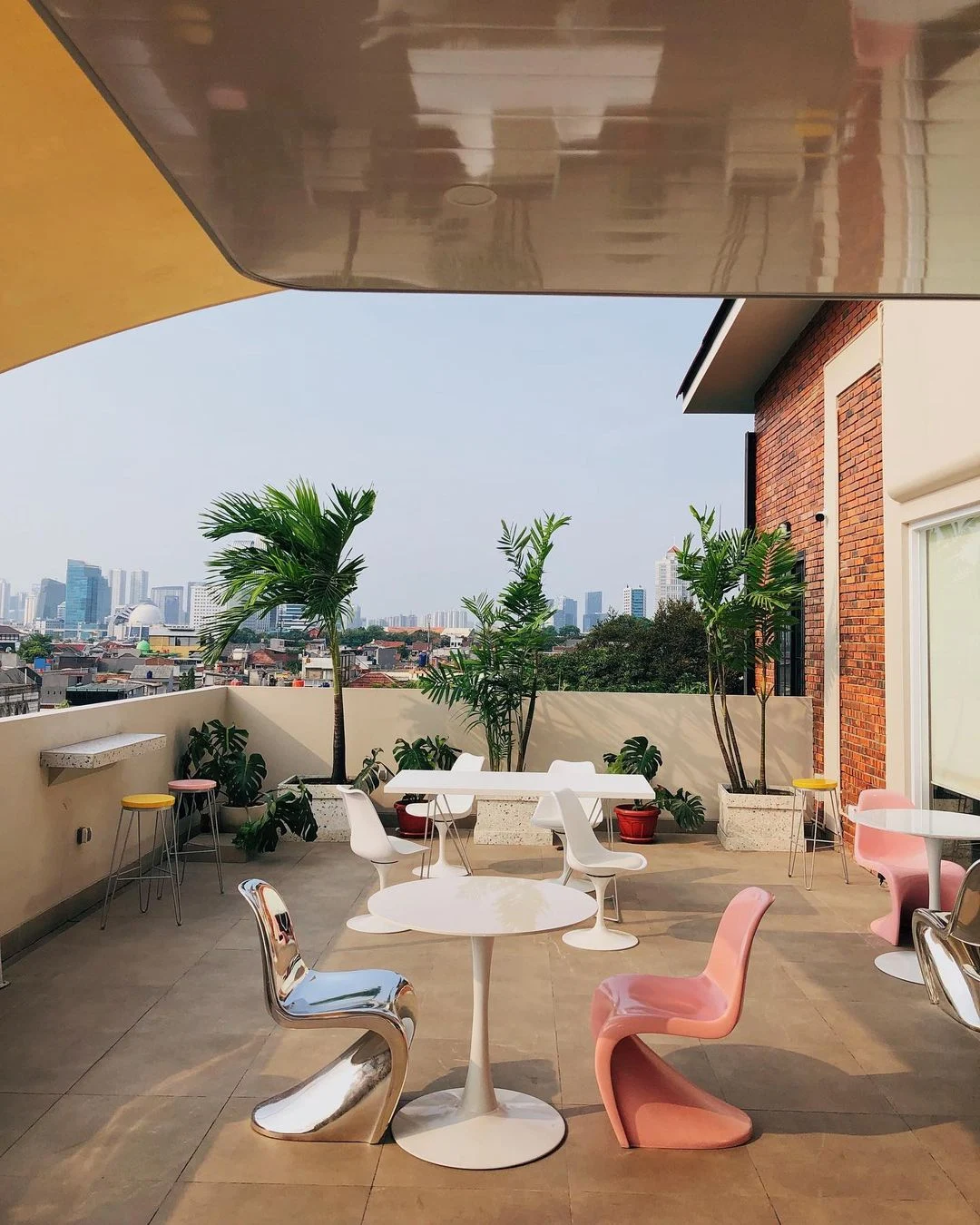 Medium Social Space Jakarta