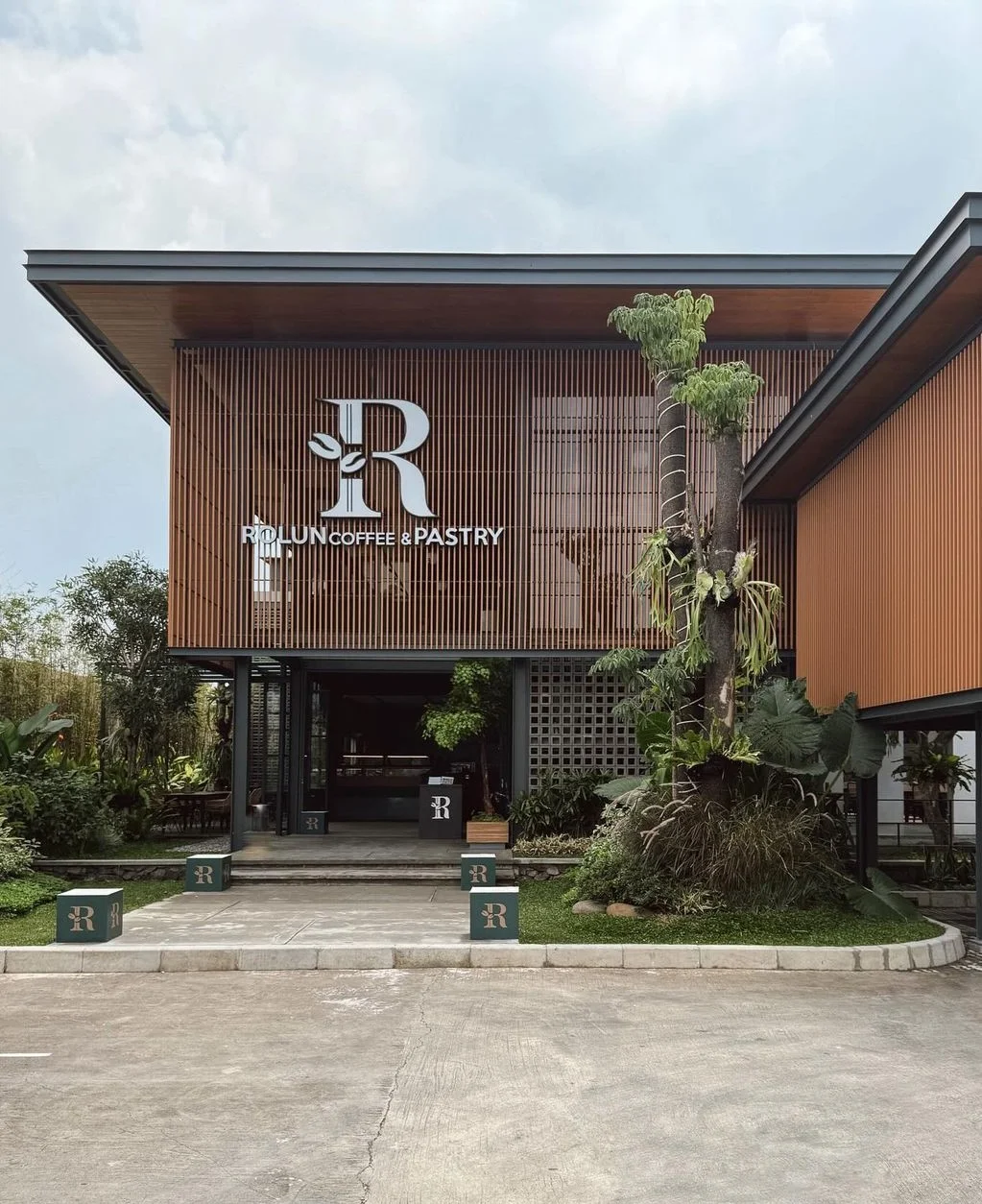 Rolun Coffee Bojongsoang Bandung Menu & Lokasi Terbaru