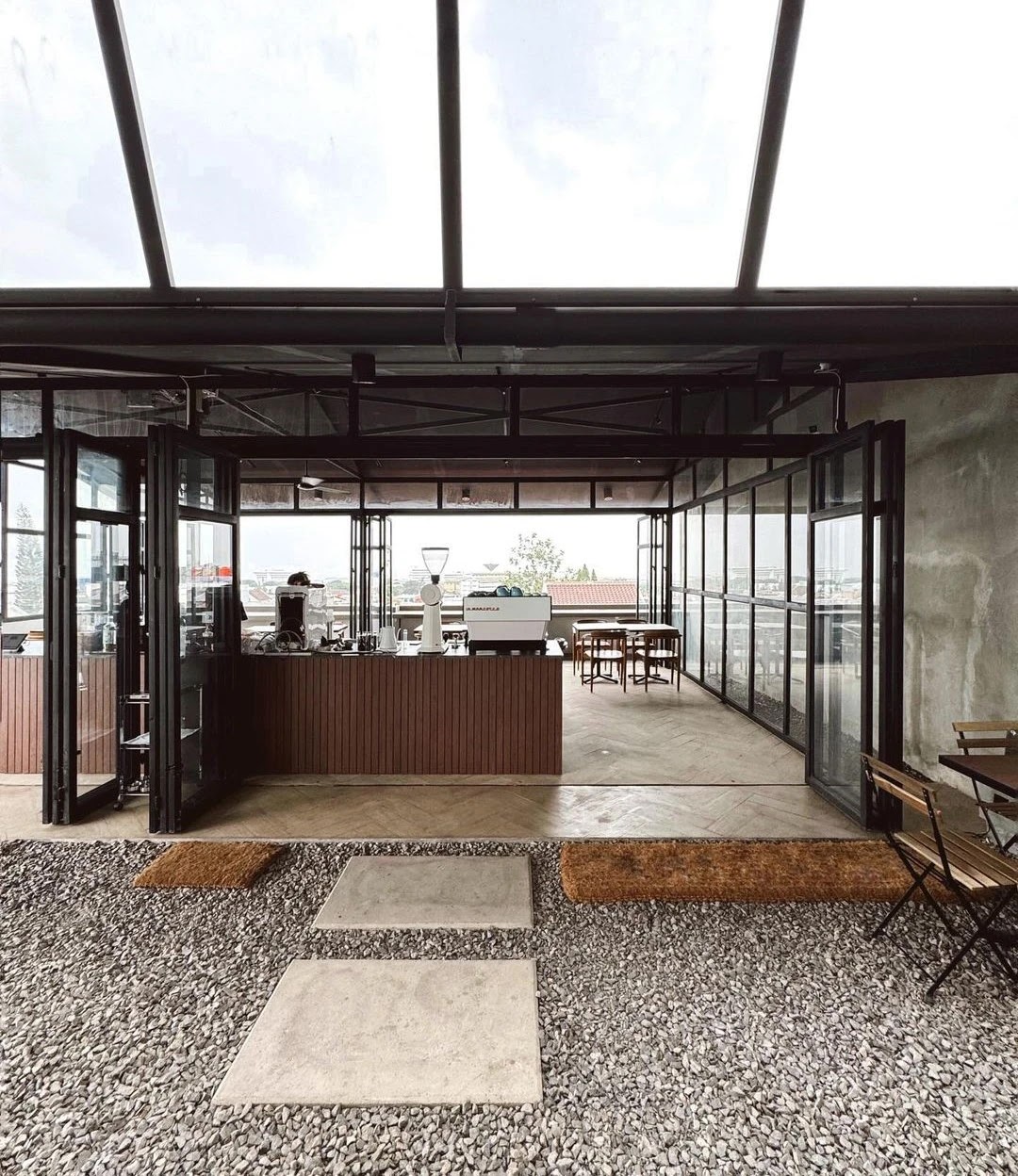 Kibo Rooftop Bandung Daya Tarik, Menu & Lokasi
