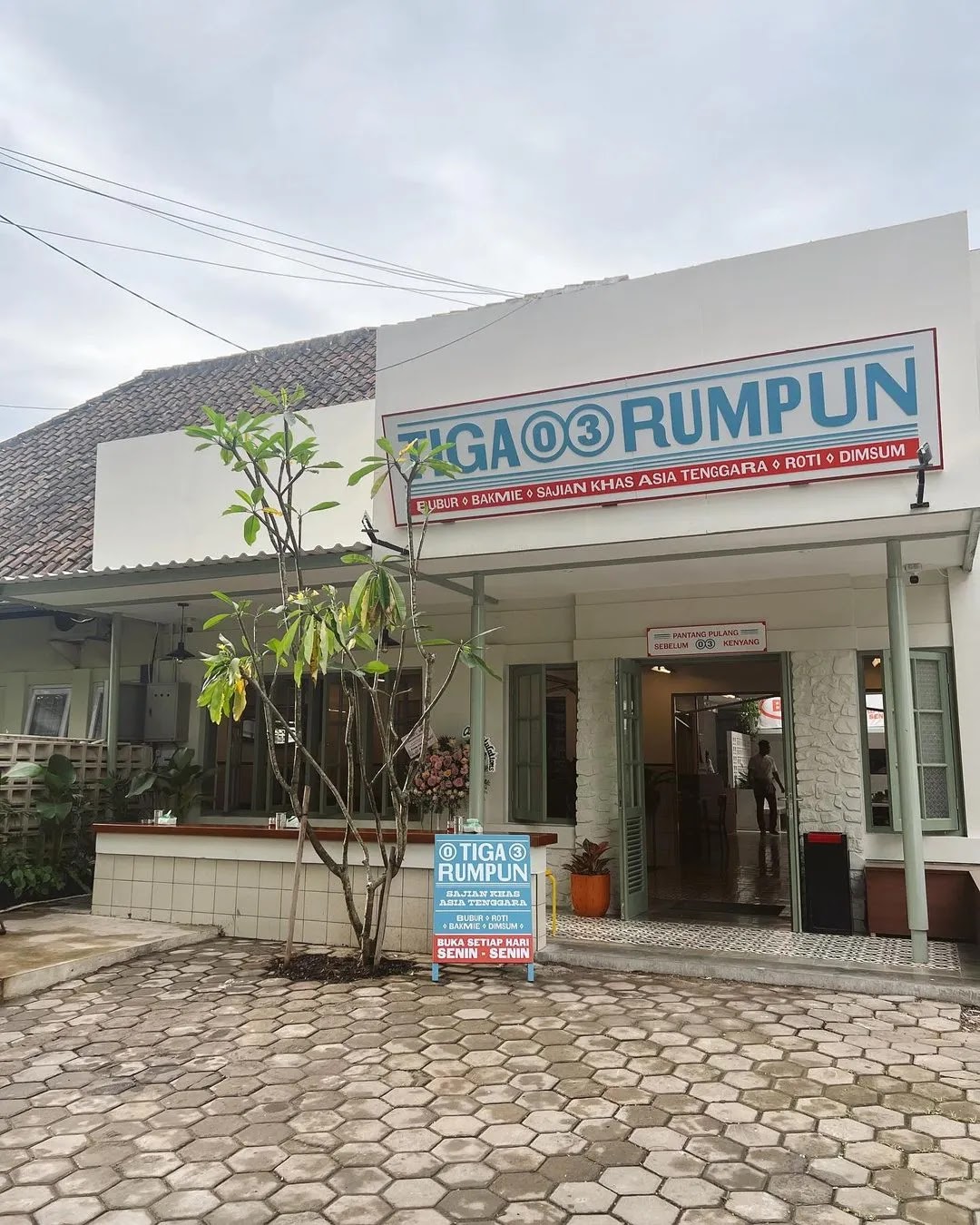 Tiga Rumpun Bandung Daftar Menu & Jam Buka