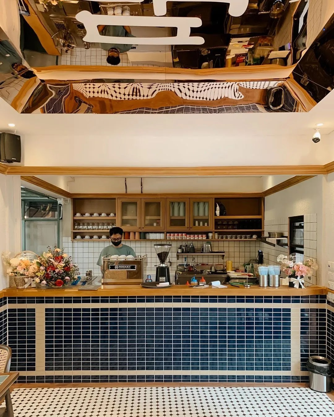 Woi Supertiam Bandung Harga Menu & Lokasi