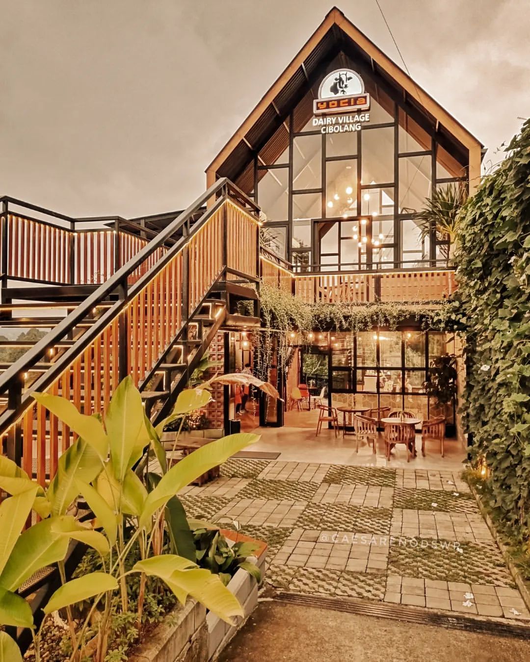 Yocia Dairy Village Cibolang Daya Tarik, Menu & Lokasi